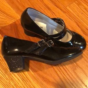 Girls dress shoes